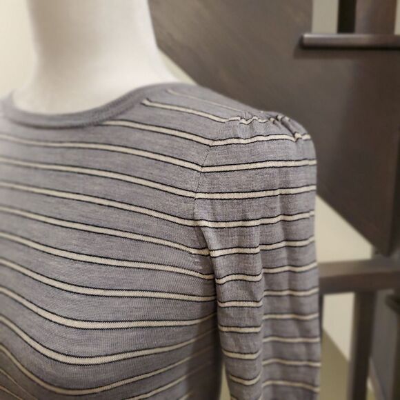 JCREW 100% merino wool top (xxs) - Picture 2 of 6